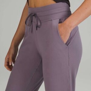 Lululemon Athletica Ready To Rulu Lavender Joggers size 4